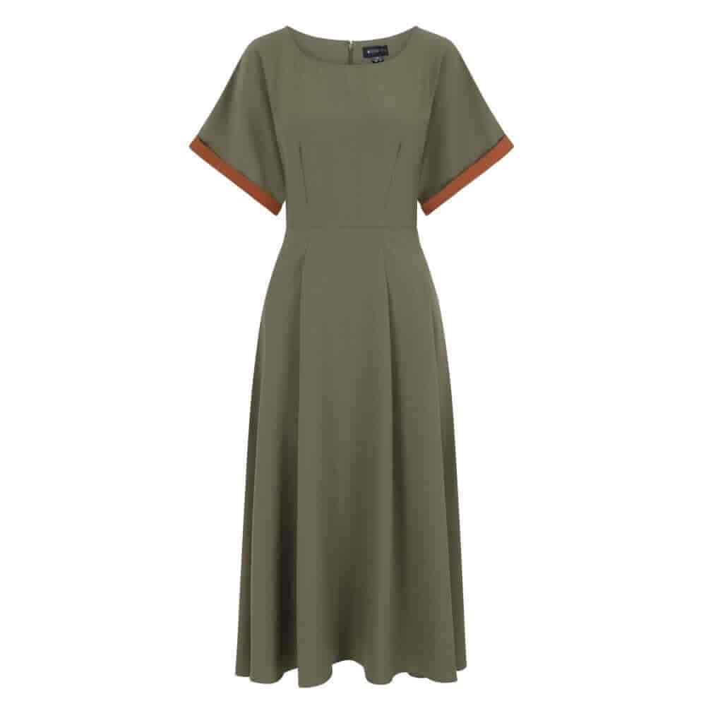 Plain Dress dry cleaning and ironing service Swindon